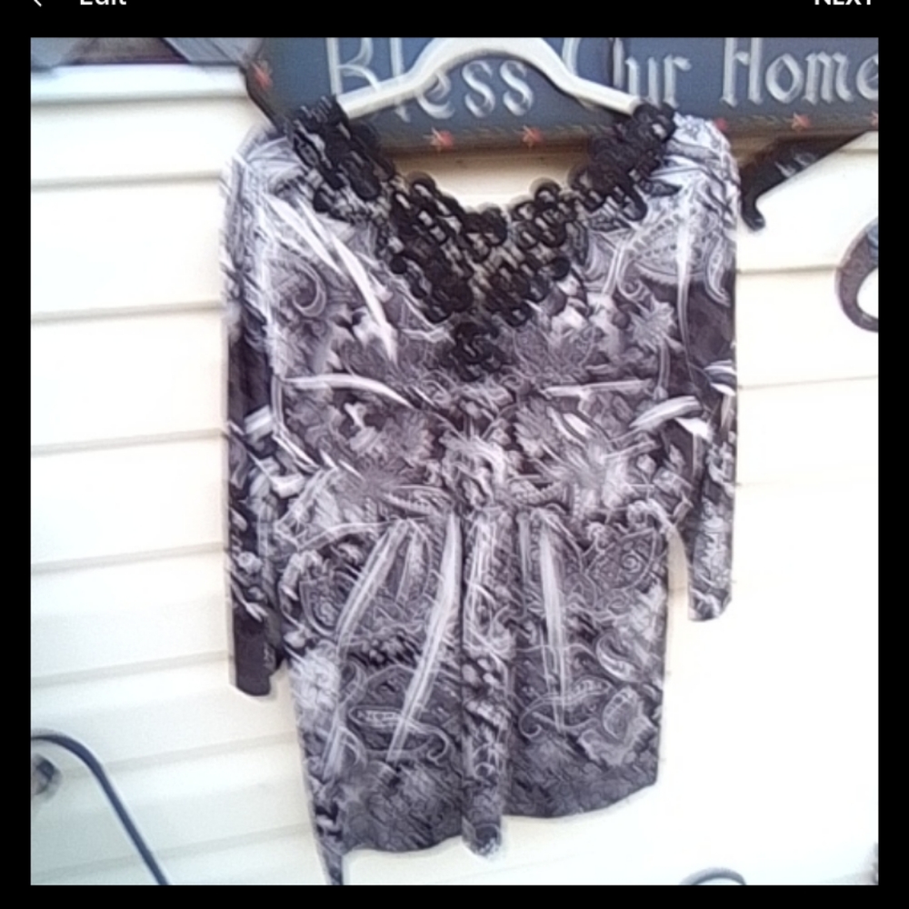 FREE WITH BUNDLE#Unity blouse - Picture 4 of 5